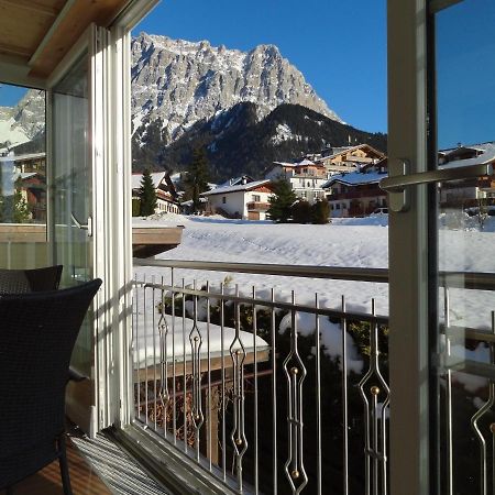 Appartements Loisachpromenade Ehrwald Buitenkant foto