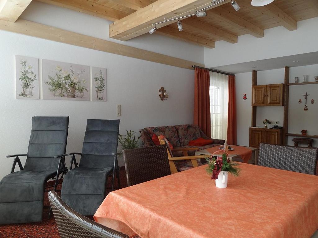 Appartements Loisachpromenade Ehrwald Buitenkant foto