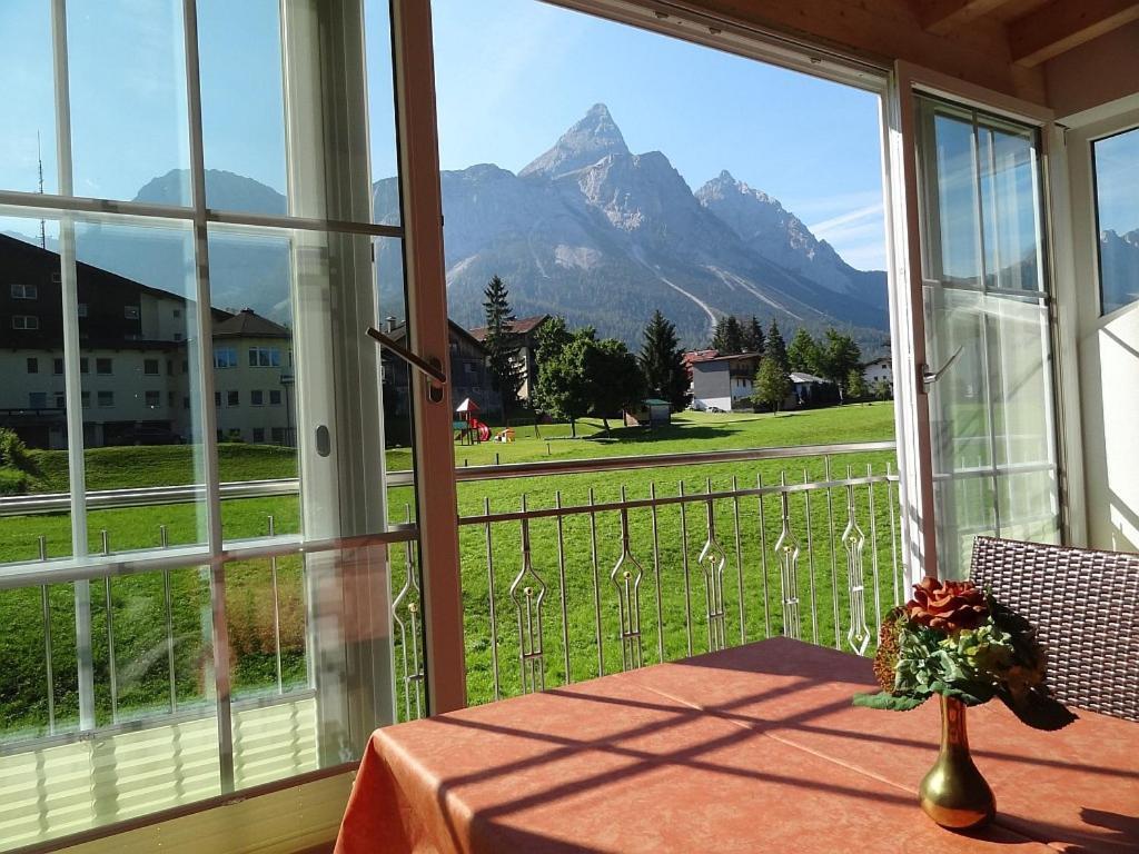 Appartements Loisachpromenade Ehrwald Buitenkant foto